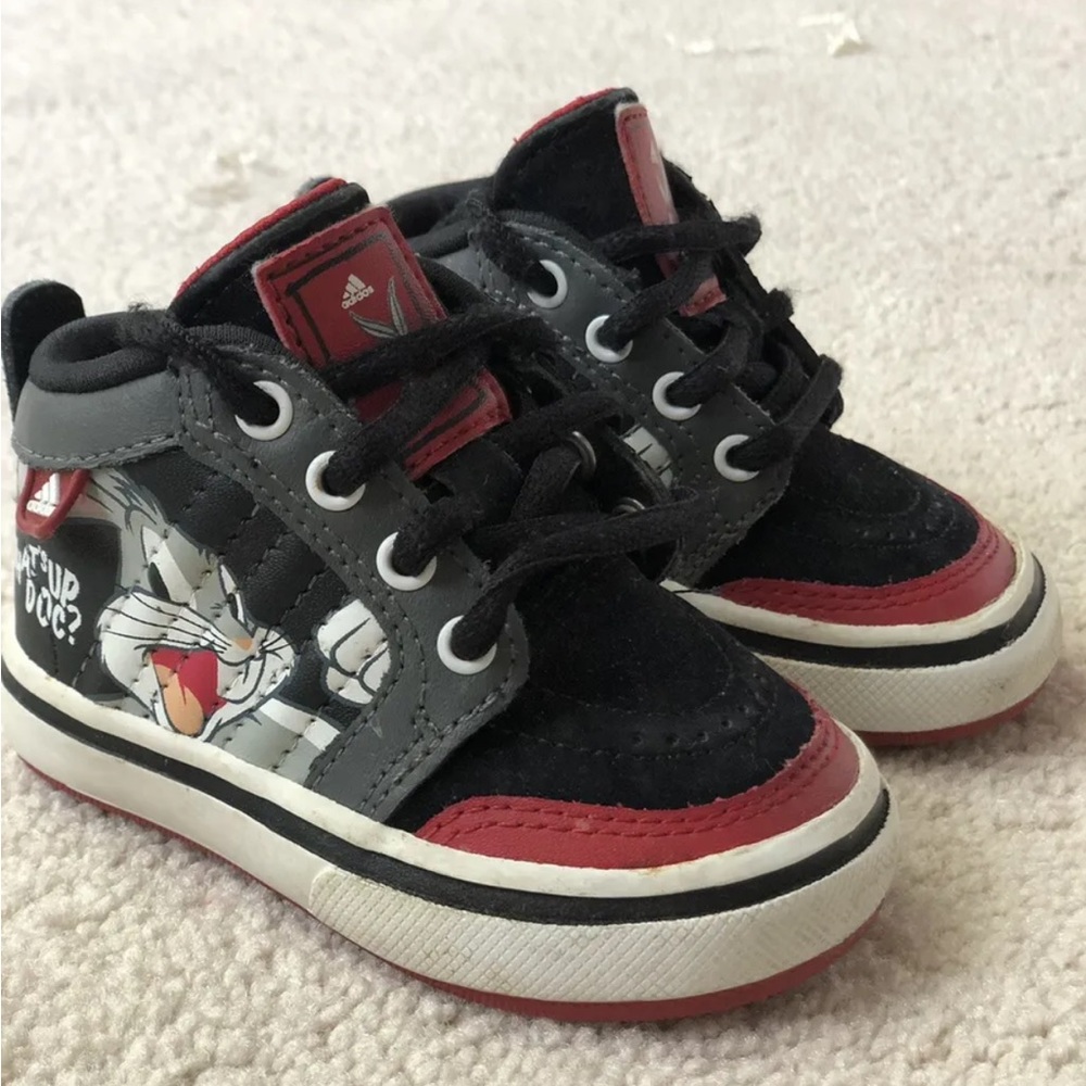 RARE ADIDAS BABY BUGS BUNNY SHOES US SIZE 3K